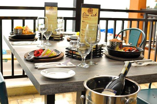 Debut Fine Wine & Grill